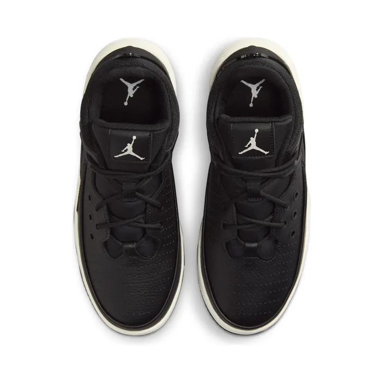 air-jordan-max-aura DZ4352-010