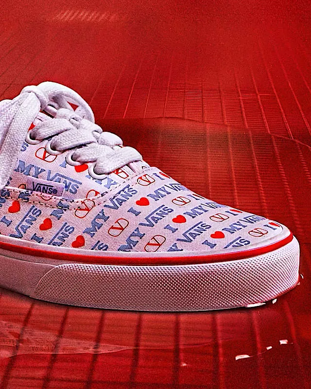 Vans Authentic Valentino Garavani Vans Love (VN000Z9AUVC)
