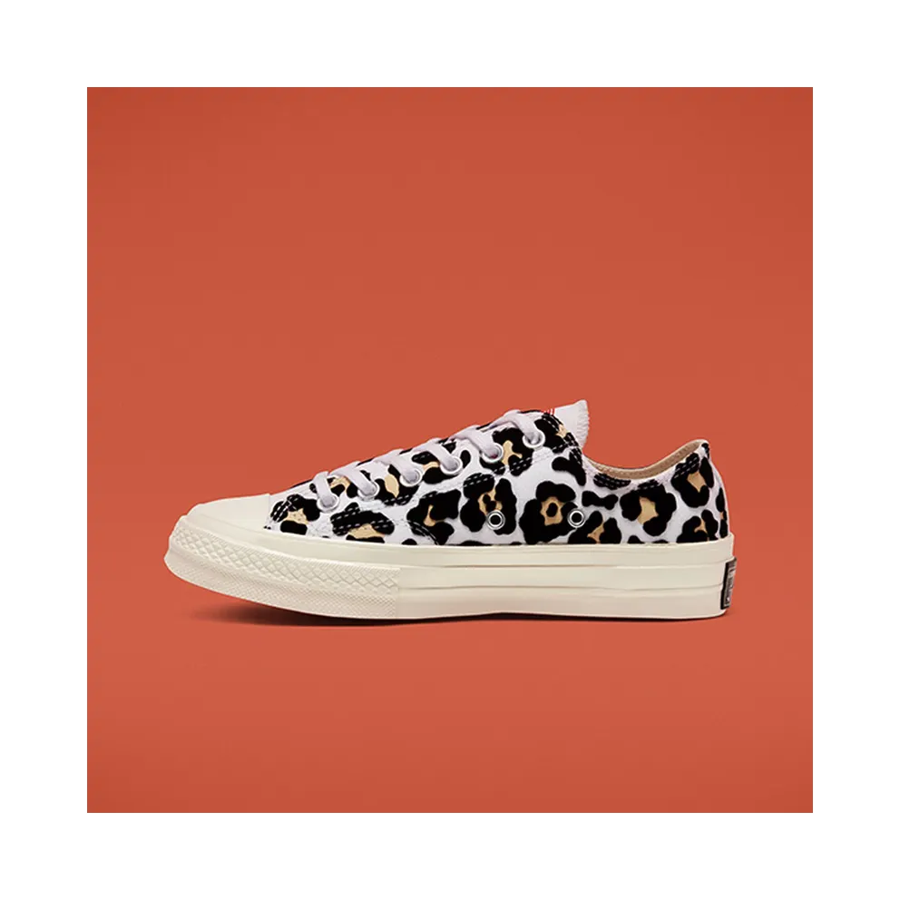Converse Logo Play Chuck 70 Low Top (166749C)
