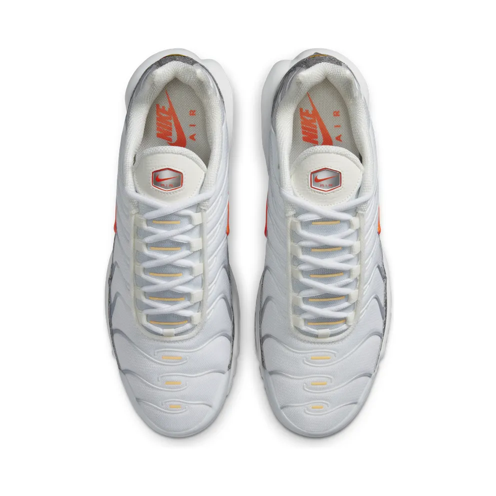 Nike Air Max Plus “White / Laser Orange / Midnight Navy / Total Orange” (DA1500-100)