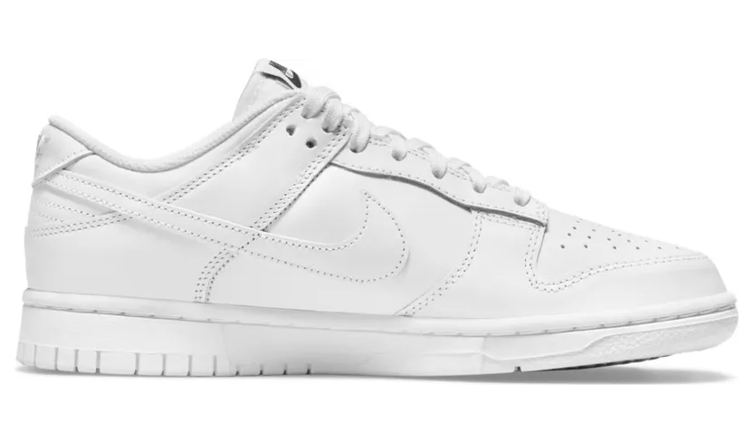 Nike Dunk Low “Triple White”: warum farblos die schwerste Wahl ist (4)