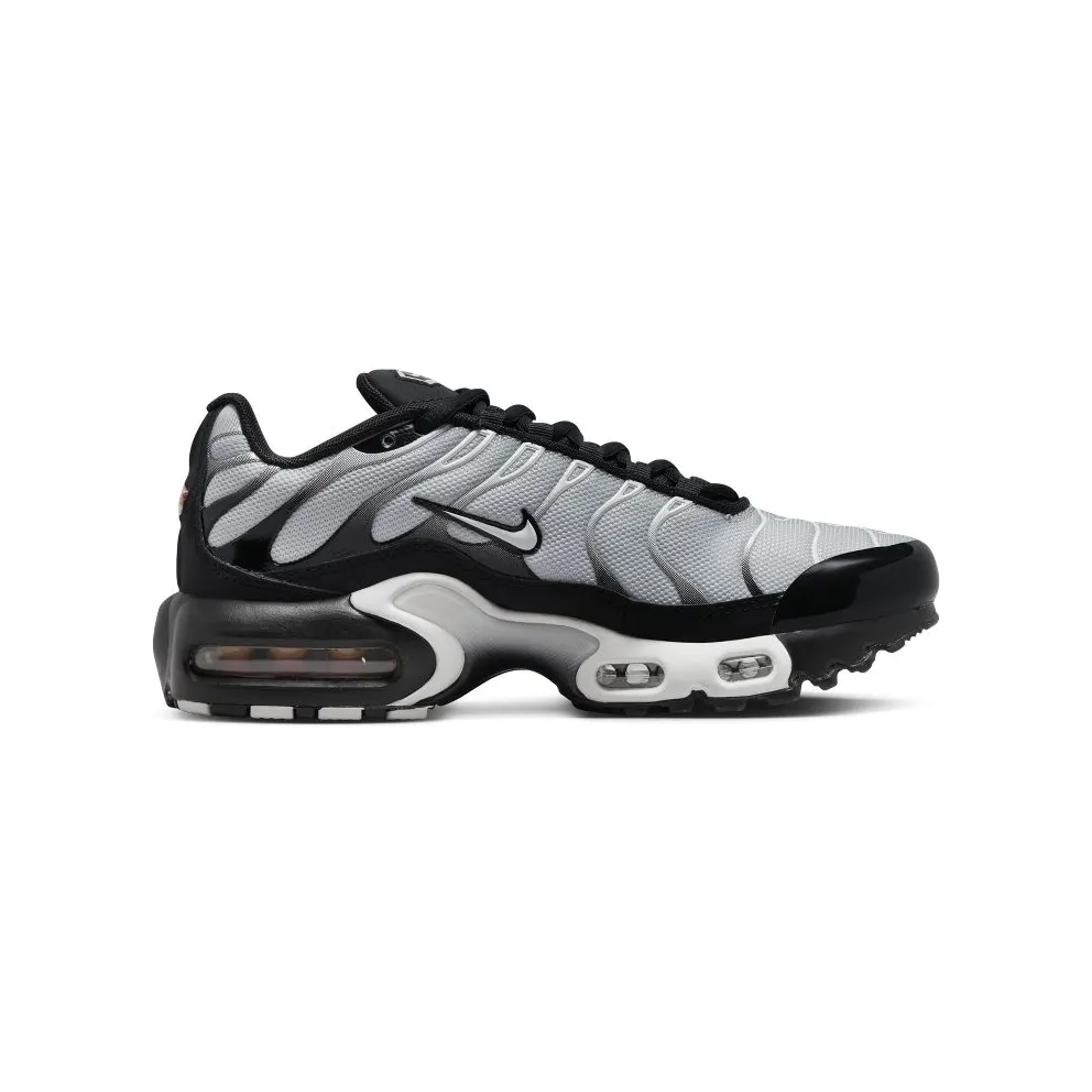 Nike Air Max Plus Older Kids’ Black (CD0609-018)