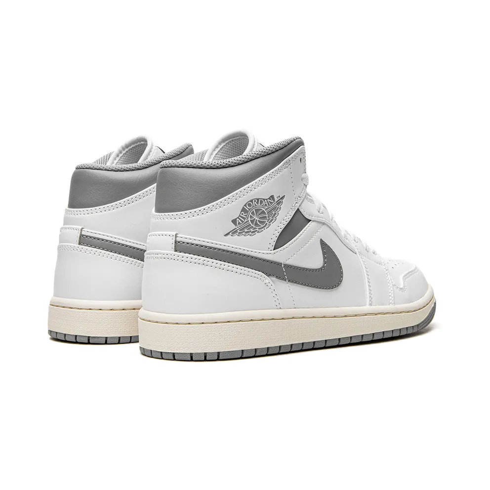 Air Jordan 1 Mid White (554724-135)