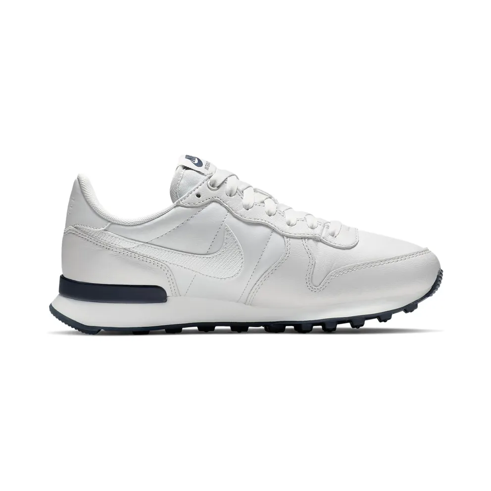 Nike Internationalist “Platinum Tint / Obsidian / Summit White / Metallic Summit White” (828404-018)