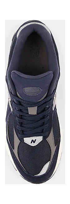 new-balance-2002r M2002RCA