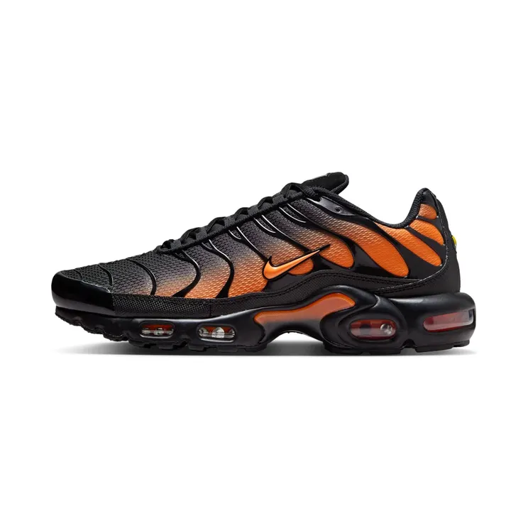 Nike Air Max Plus “Black / Total Orange” (DM0032-025)