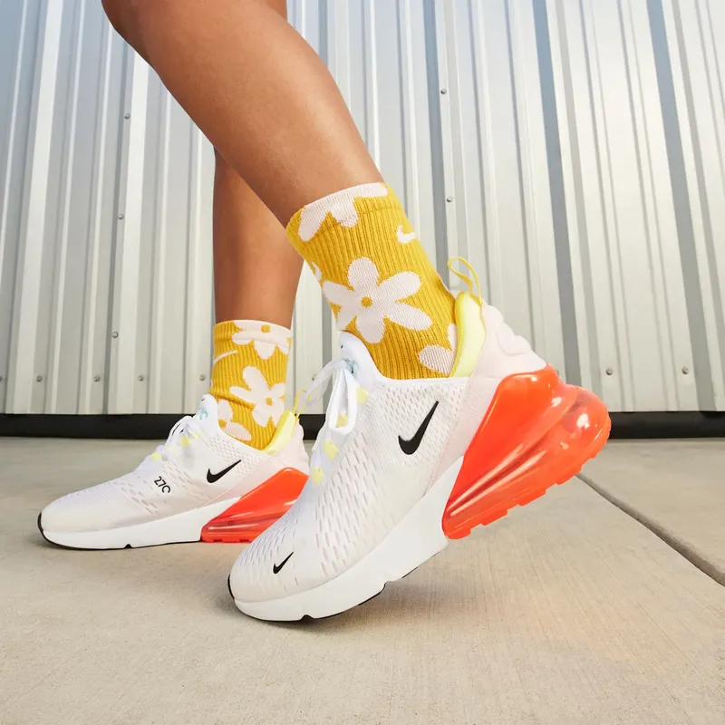Nike Air Max 270 “White Bright Crimson” (FZ3624-100)