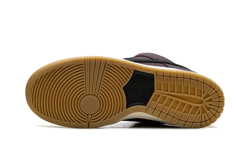Nike SB Dunk Low Pro “Burgundy Crush” (IO2304-600)