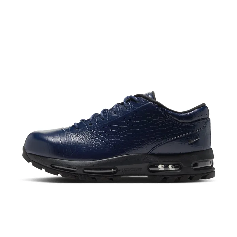 Nike Air Max Goadome Low “Midnight Navy” (IV4517-400): een wandelzool onder krokoleer