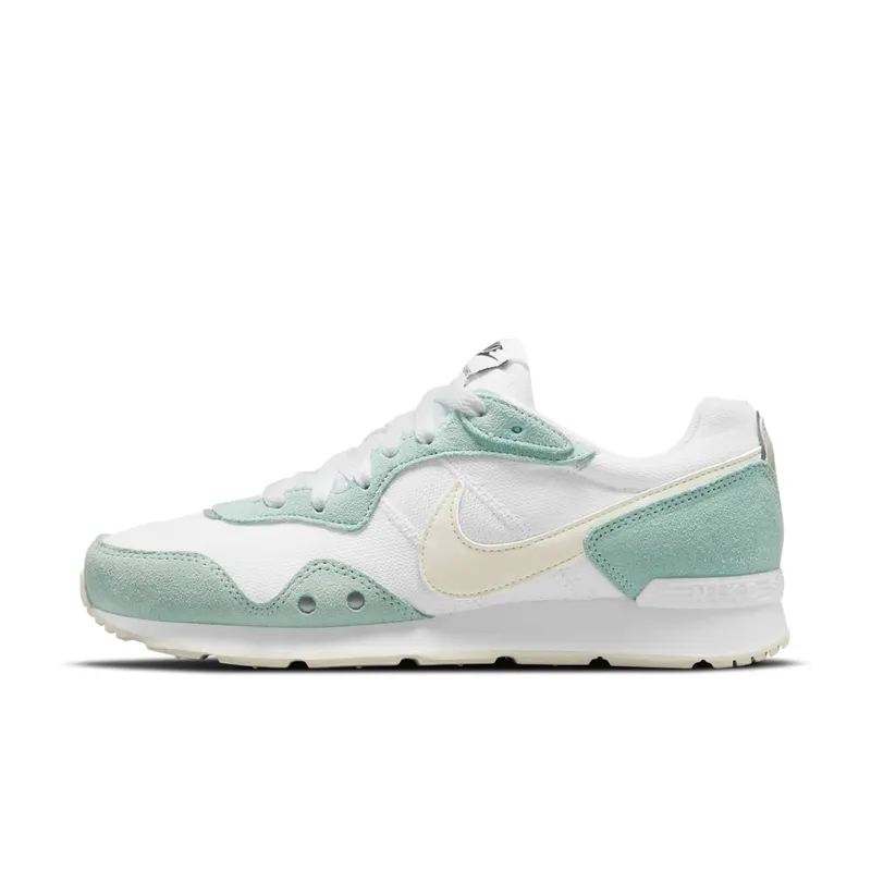 Nike Venture Runner Green “Light Dew / White / Black / Sea Glass” (CK2948-300)