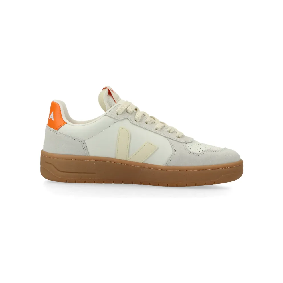 VEJA V-82 Grained Leather (pure / calcaire / fury) – VE3320758