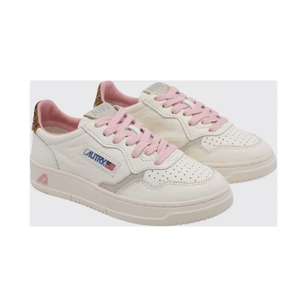 Autry Medalist Low Bicolor Leather Sneakers with Perforated Toe White (AULWNZ01)