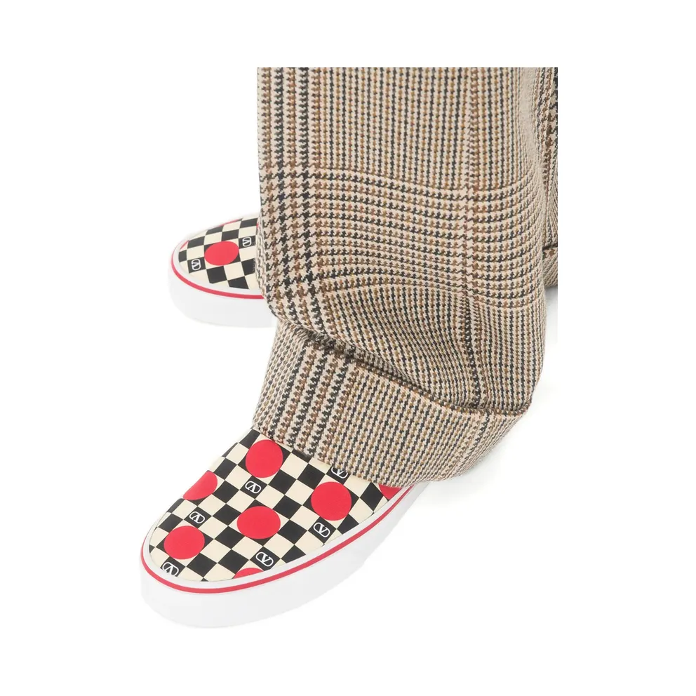 Vans X Valentino Valentino Garavani and Vans Slip-On “Neutrals/Black” (8Y2S0M96WHX BAG)