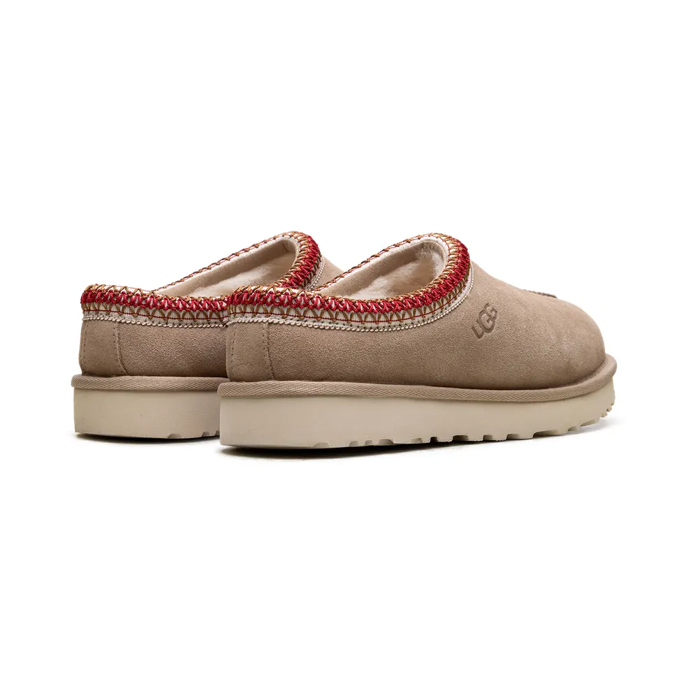 Ugg Tasman II Slide “Sand Dark Cherry” (1174470-SDDR)