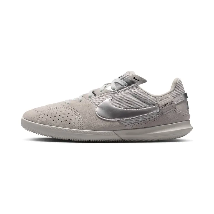 Nike Jr. Streetgato “Light Smoke Grey / Photon Dust / Metallic Silver” (HM8757-001)