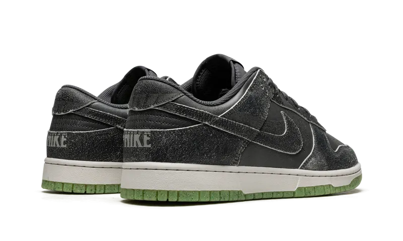 Nike Dunk Low SE “Halloween – Cauldron” (DQ7681-001)