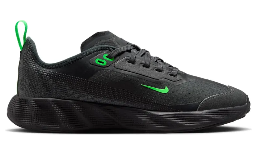 nike-ava IM5371-004