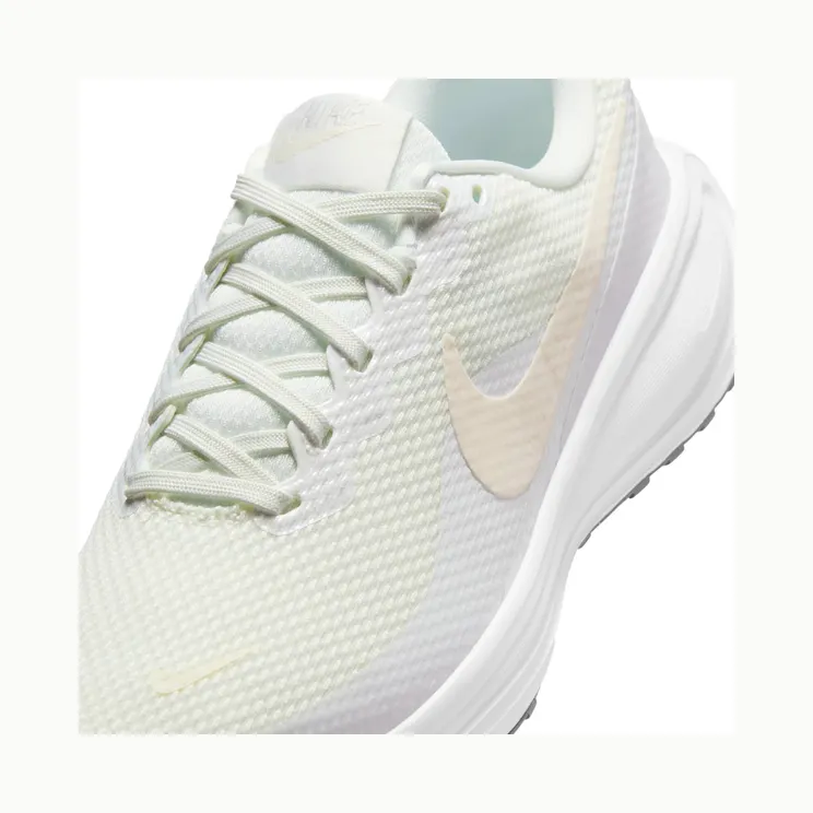 nike-revolution HJ8485-105