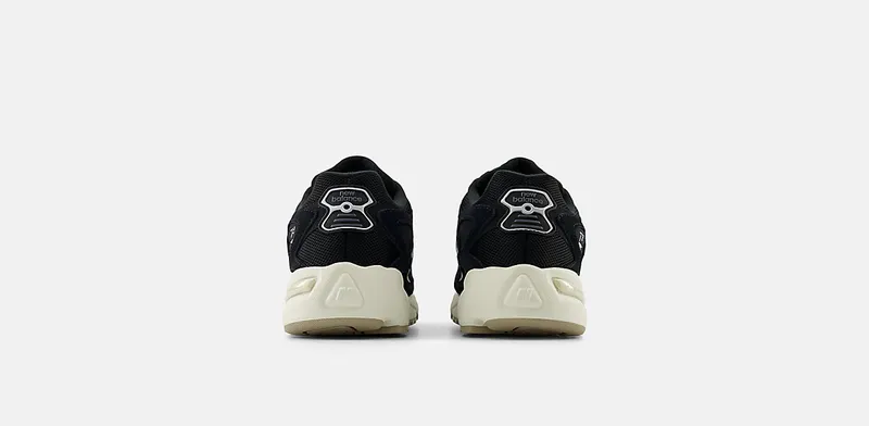New Balance 725 Black Metallic Silver (ML725BB)