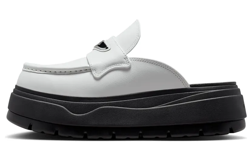 Jordan Mule “Summit White Black” (HJ4292-100)