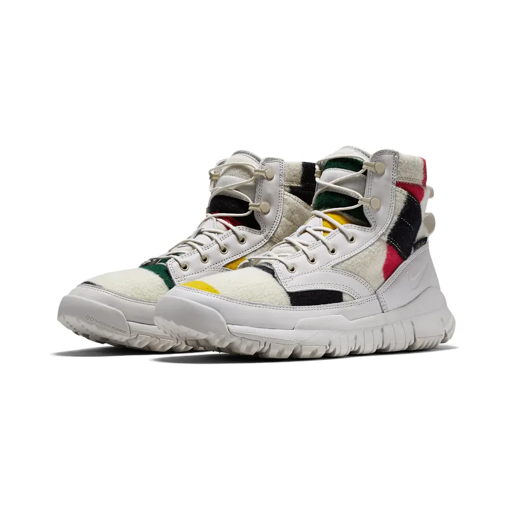 Nike SFB 6″ (15cm approx.) Leather “Off-White / Black” (875040-101)