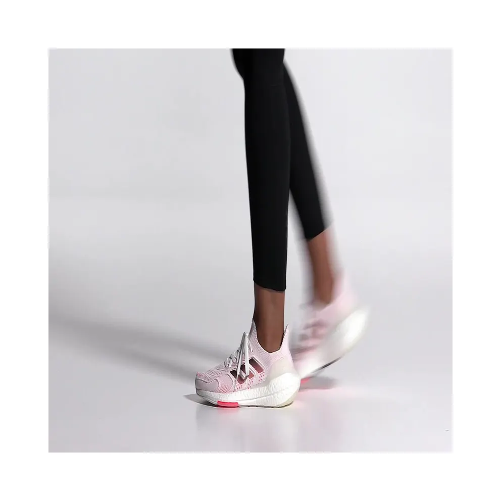 adidas Ultraboost 22 HEAT.RDY Cloud White / Core Black / Turbo (GX8057)