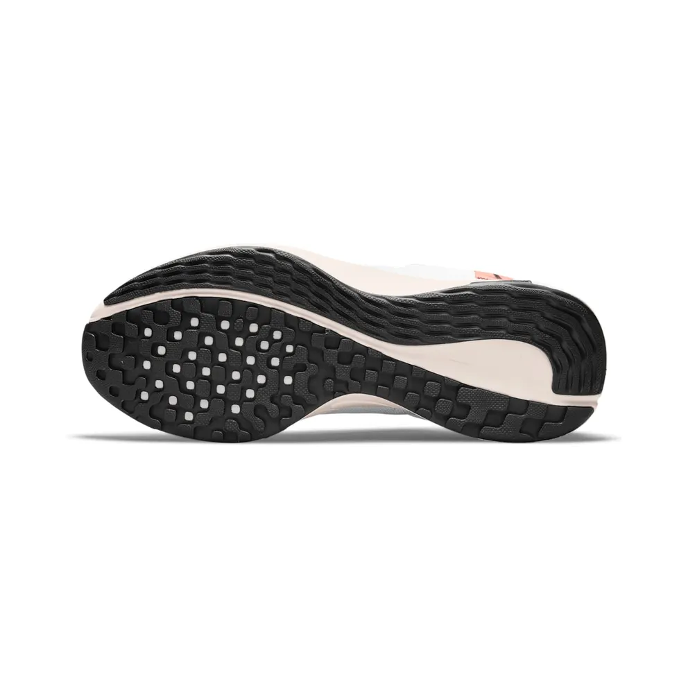 Nike Renew Serenity Run (straat) “White / Magic Ember / Light Soft Pink / Black” (DB0522-101)