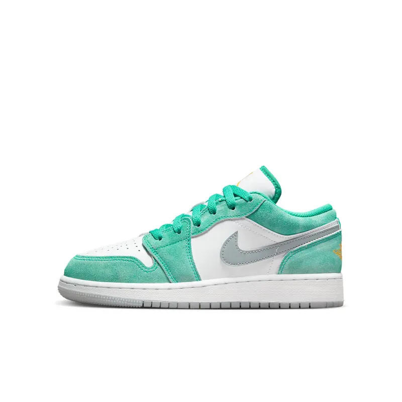 Air Jordan 1 Low SE Older Kids’ Green (DO8244-301)