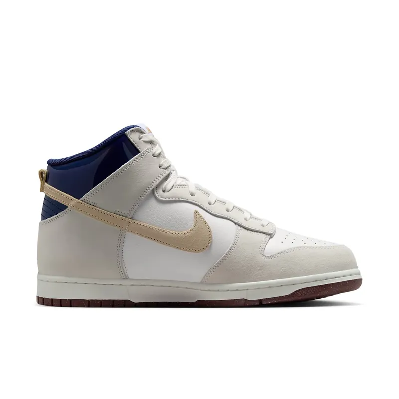 Nike SB Dunk White/Ivory/Sand Dune/Blue Void/Dark Team Red (IU4491-100)