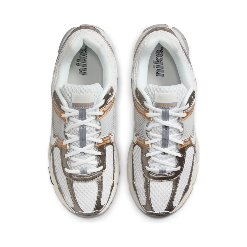 Nike Zoom Vomero 5 “Platinum Tint Metallic Gold” (HJ7247-099)