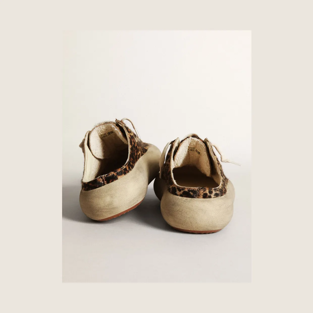 Golden Goose Space-Star Sabot In Leopard Print Pony Skin With Black Star (GWF00383.F003331.81472) (5)