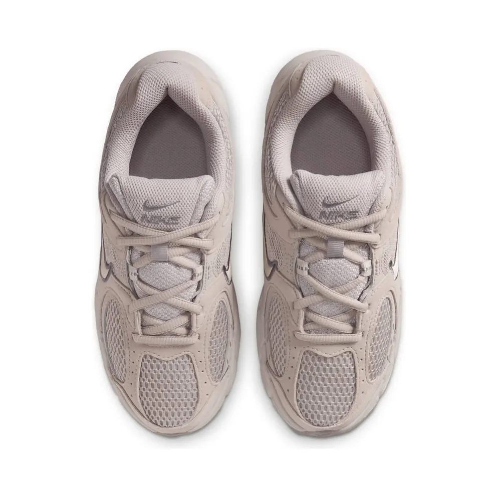 Nike V5 RNR Bruin (IO1644-201)