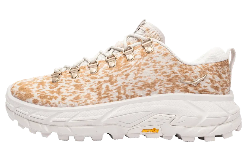 Hoka Tor Summit + “White Onyx” (1183010-WYX)