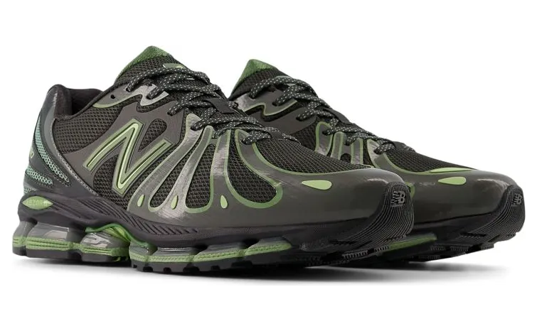 New Balance 1890 “Faded Black Utility Green”: nachtmissie-materiaal (4)