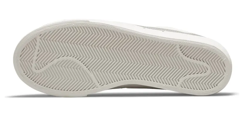nike-blazer DO8993-100