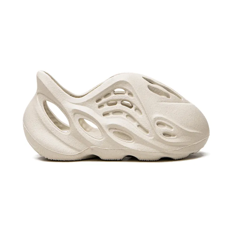 yeezy-sneaker GW7231
