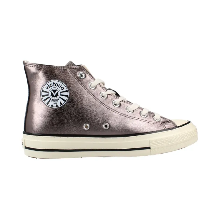 Victoria Silver (105710614)
