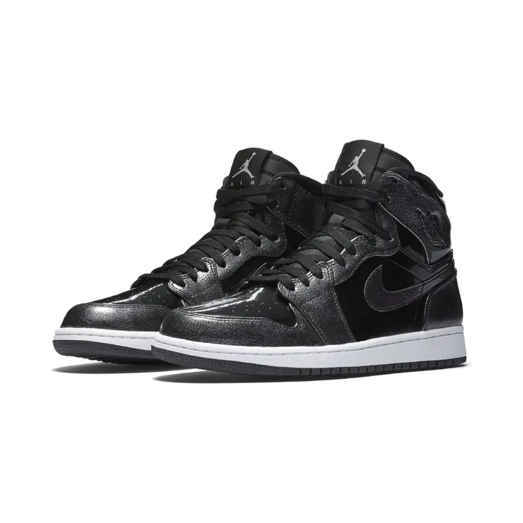 Air Jordan 1 Retro High Space Jam Collection “Black / White” (332550-017)