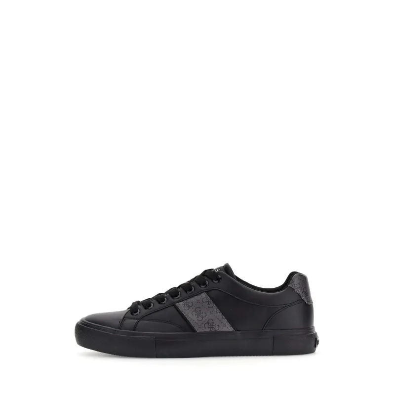Guess – Sneakers – Men – Shoes – Black (FMTCRI-FAL12-BLACK)