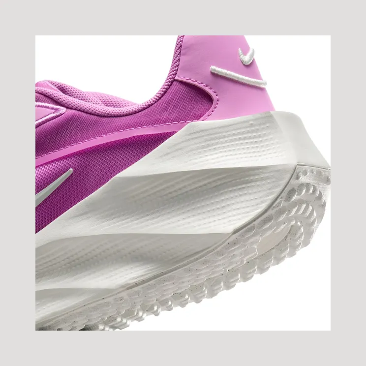 nike-aura-edge HQ7025-501
