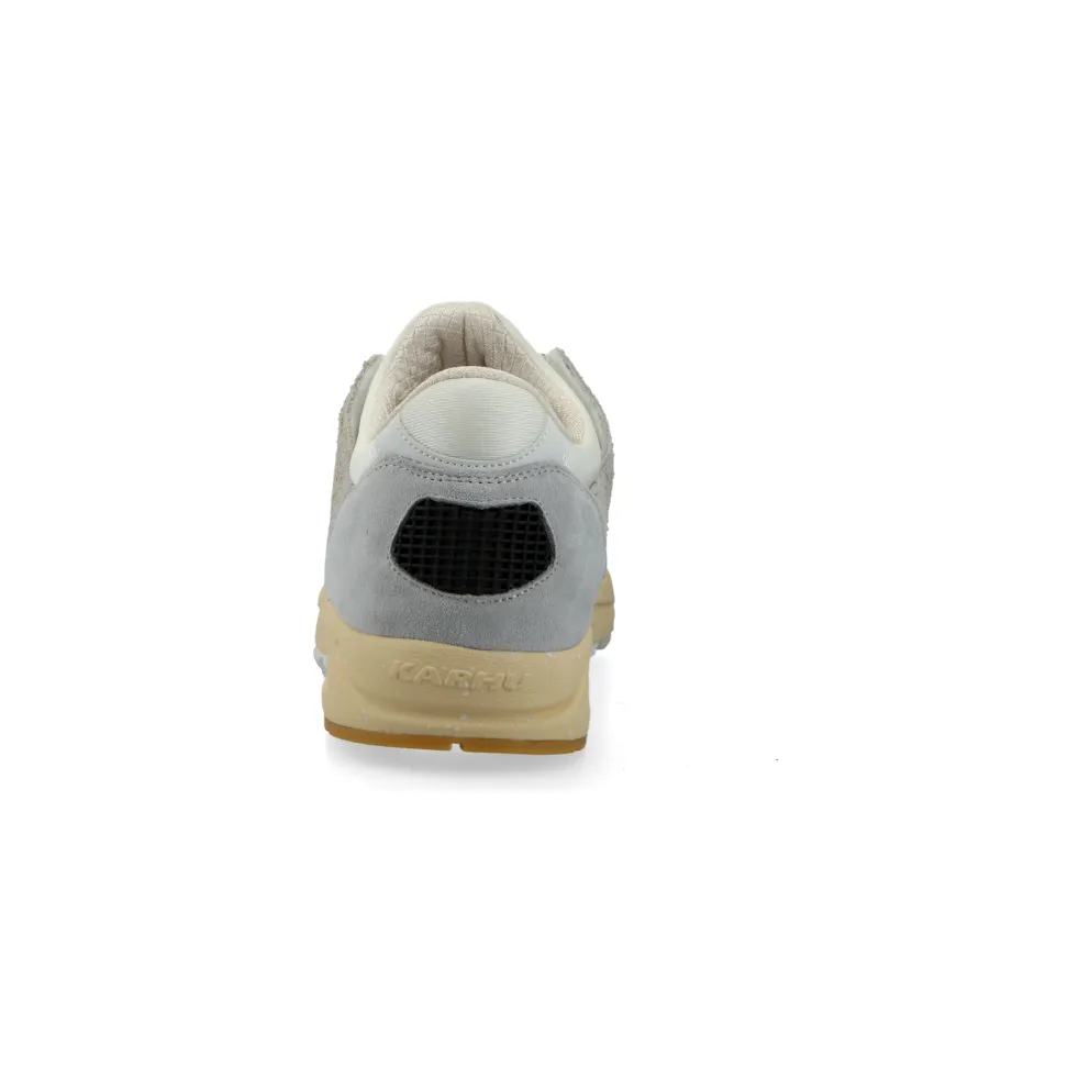 Karhu Aria 95 (lunar rock / foggy dew) – F803117