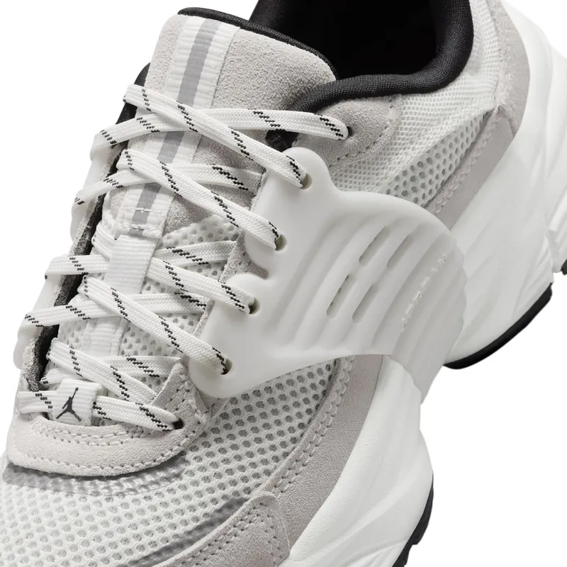 air-jordan-trunner II6531-102