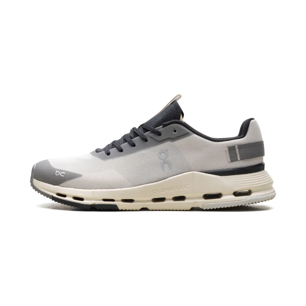 On Running Cloudnova Form 2 “Pearl Black” (3ME30152325)