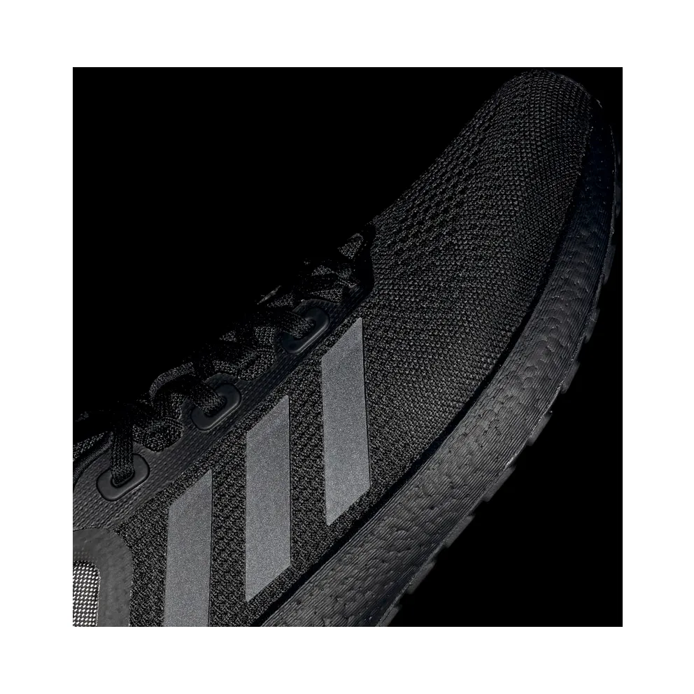 adidas Pureboost 22 Core Black / Core Black / Cloud White (GW8589)