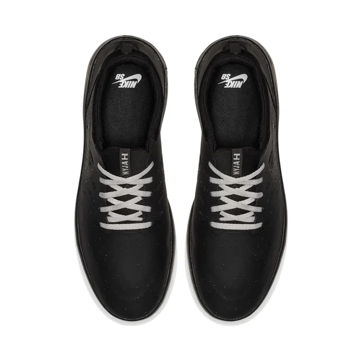 nike-free AA4272-002