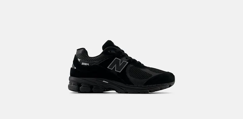 New Balance 2002R Mesh Black Metallic (M2002WB)