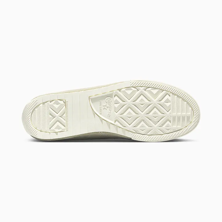 converse-sneaker A18892C