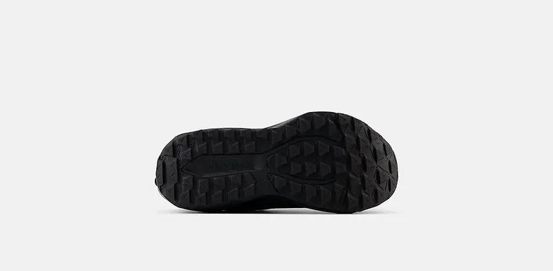 NEW BALANCE Dynasoft Nitrel v6 Gore Tex ® “BLACK / PHANTOM” (WTNTRGB6)