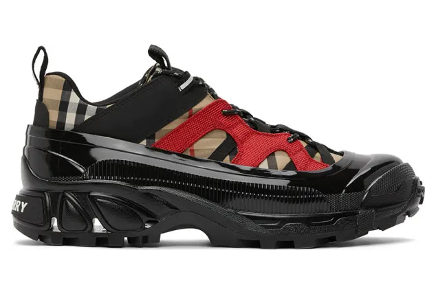 Burberry Black and Beige Check Arthur Sneakers (8021772)