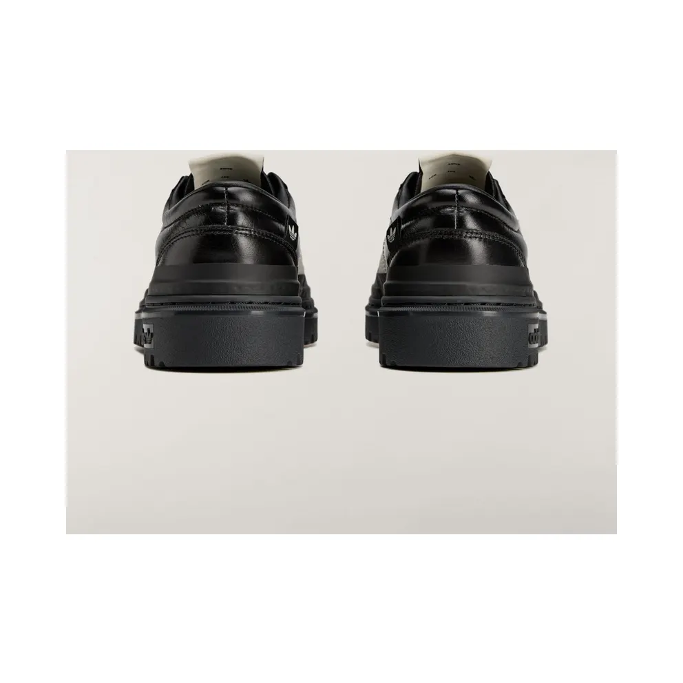 Song for the Mute x adidas Samba Friezeit (KI4761)